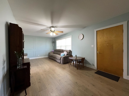 Next Photo