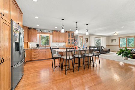 Next Photo