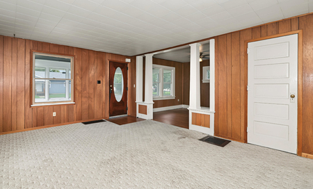 Next Photo
